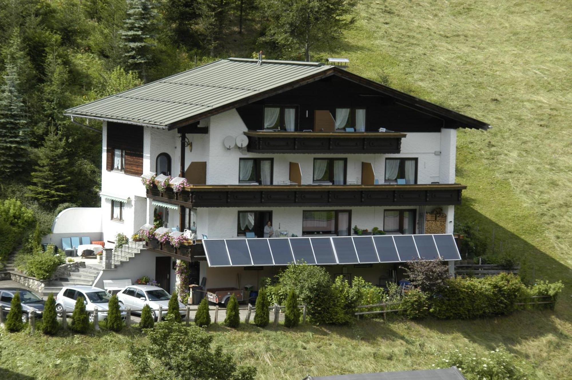 Gaestehaus Winsauer Mittelberg Exterior photo