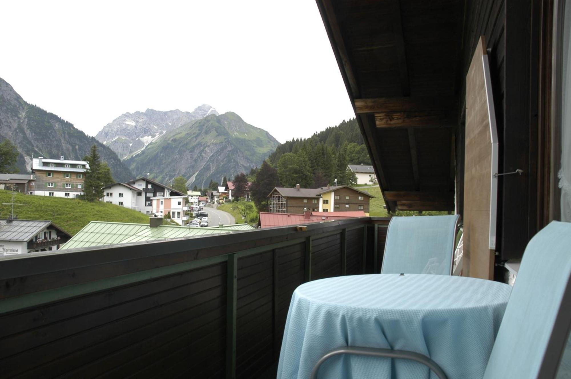 Gaestehaus Winsauer Mittelberg Exterior photo